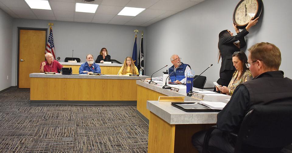 Cities' officials react to death of Dan Chadwick | News - Vimarsana News