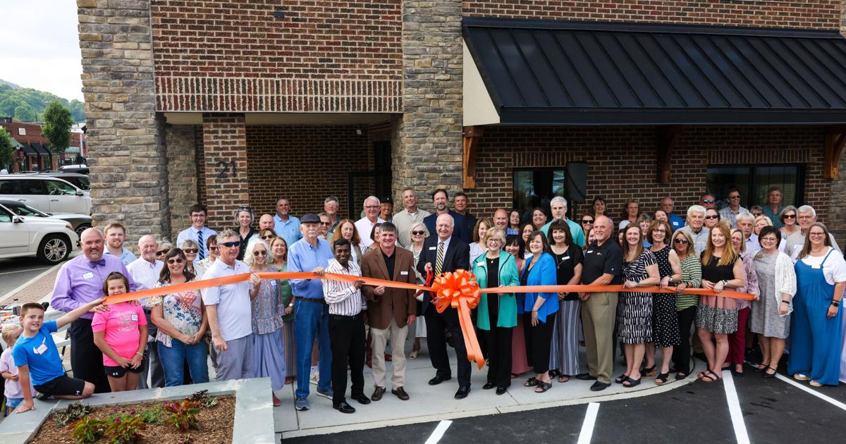 Life Store Insurance LifeStore Bank and Insurance hosts ribbon cutting | News ...