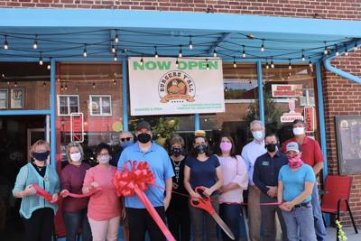 Come To West Jefferson For Burgers Y All Business Ashepostandtimes Com