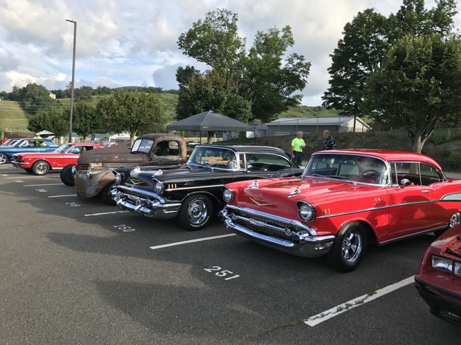 Heritage Iron Club Hosts 17th Annual Car Show