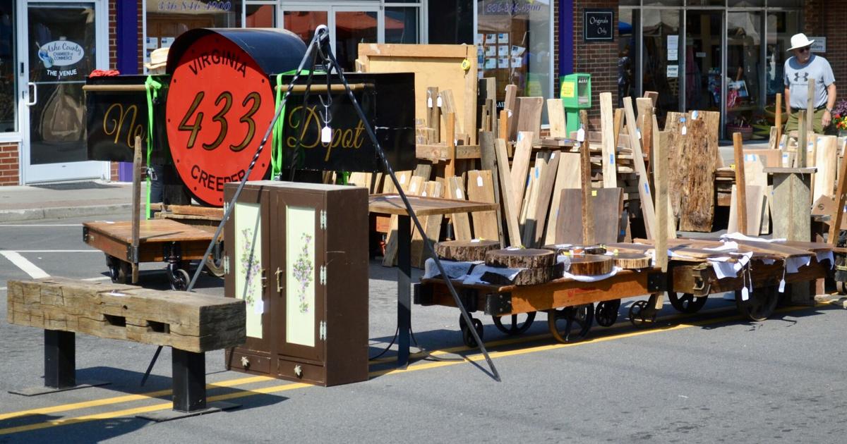 People pack the streets in downtown West Jefferson for the Ole Time
