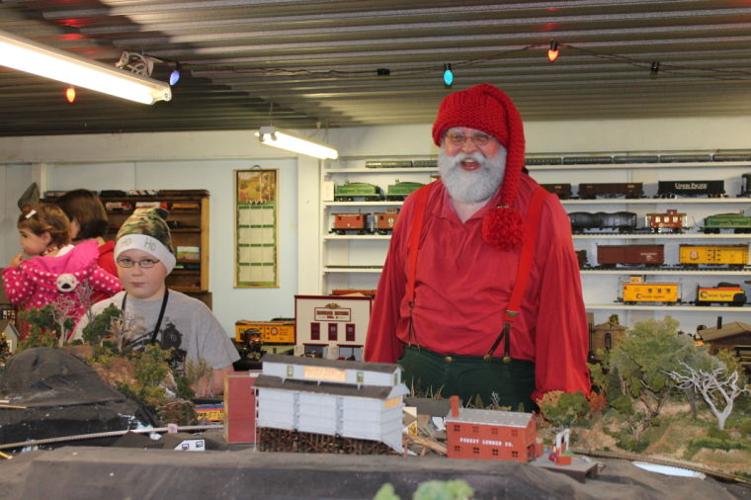 Fossil Rock Raiders Model Train Barn News