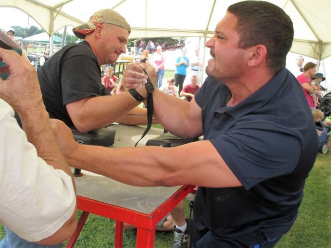 Arm-Wrestling-Championships-2.jpg