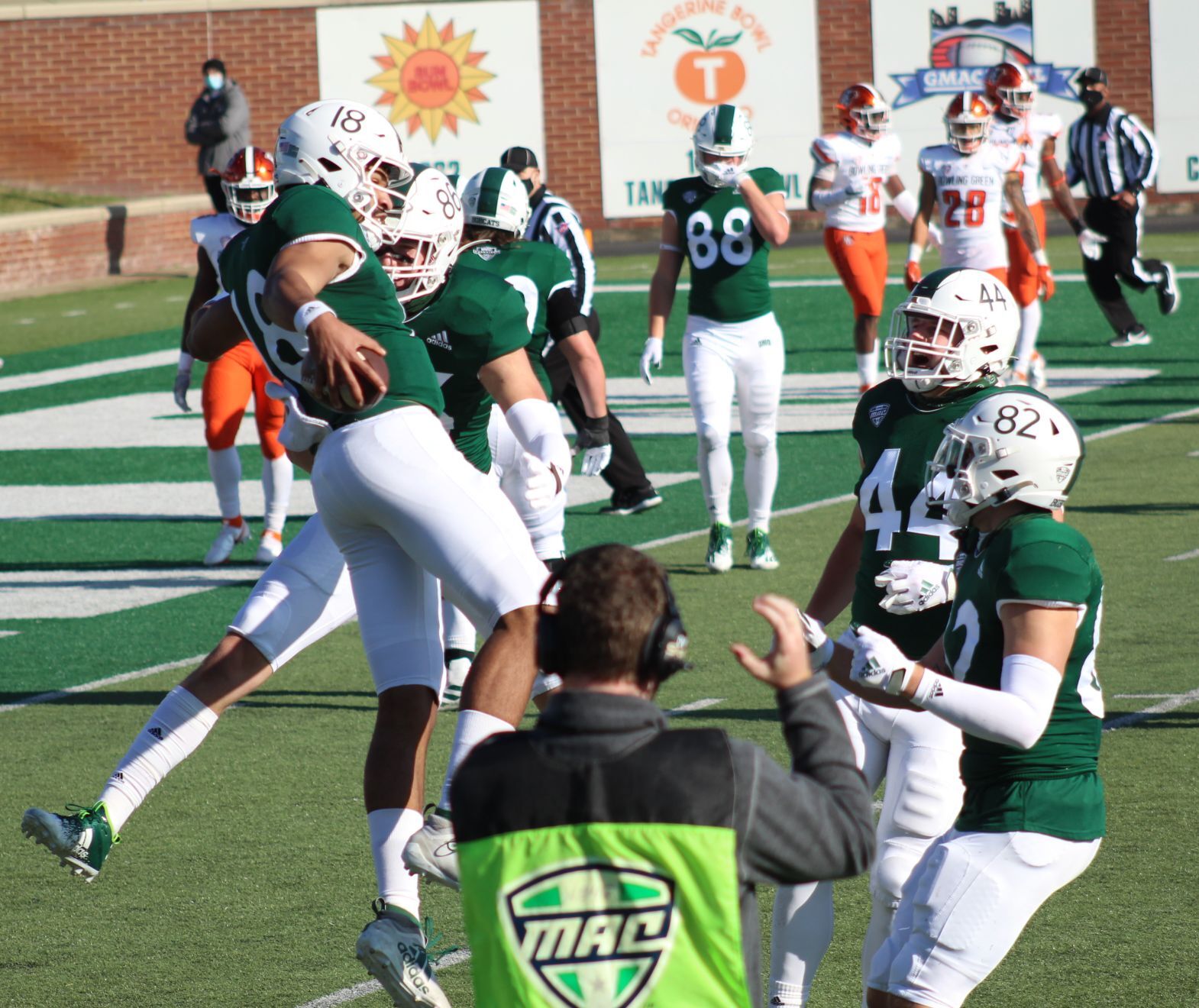 Bobcats roll to 52 10 win over Falcons Ohio University