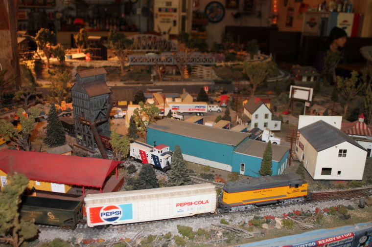 Fossil Rock Raiders Model Train Barn News