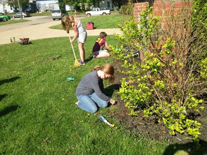 Coolville students complete beautification project News