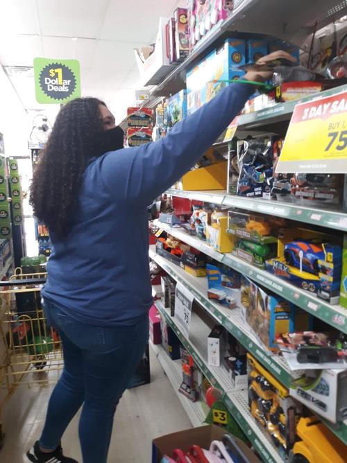 Fed Hock senior helps out with The Lancer Toy Drive