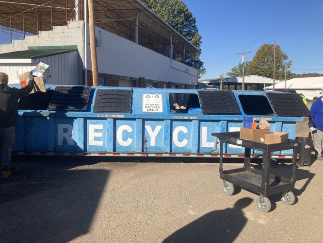 Athens residents reduce, reuse and recycle at Fall Recycle Day News