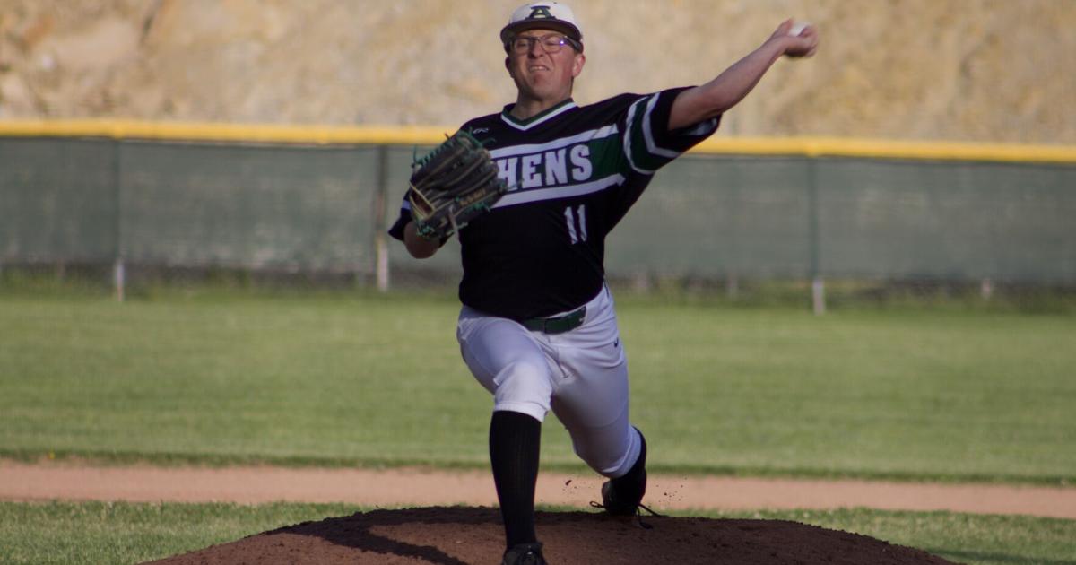 Bulldogs Edge Out Parkersburg in Thrilling 3-2 Senior Night Victory