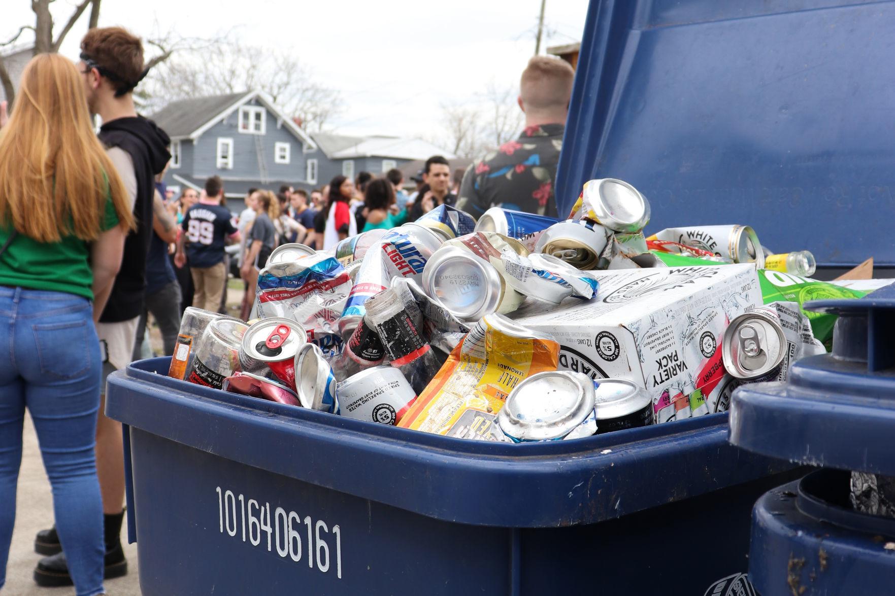 Athens waste, recycling contract causes consternation | News