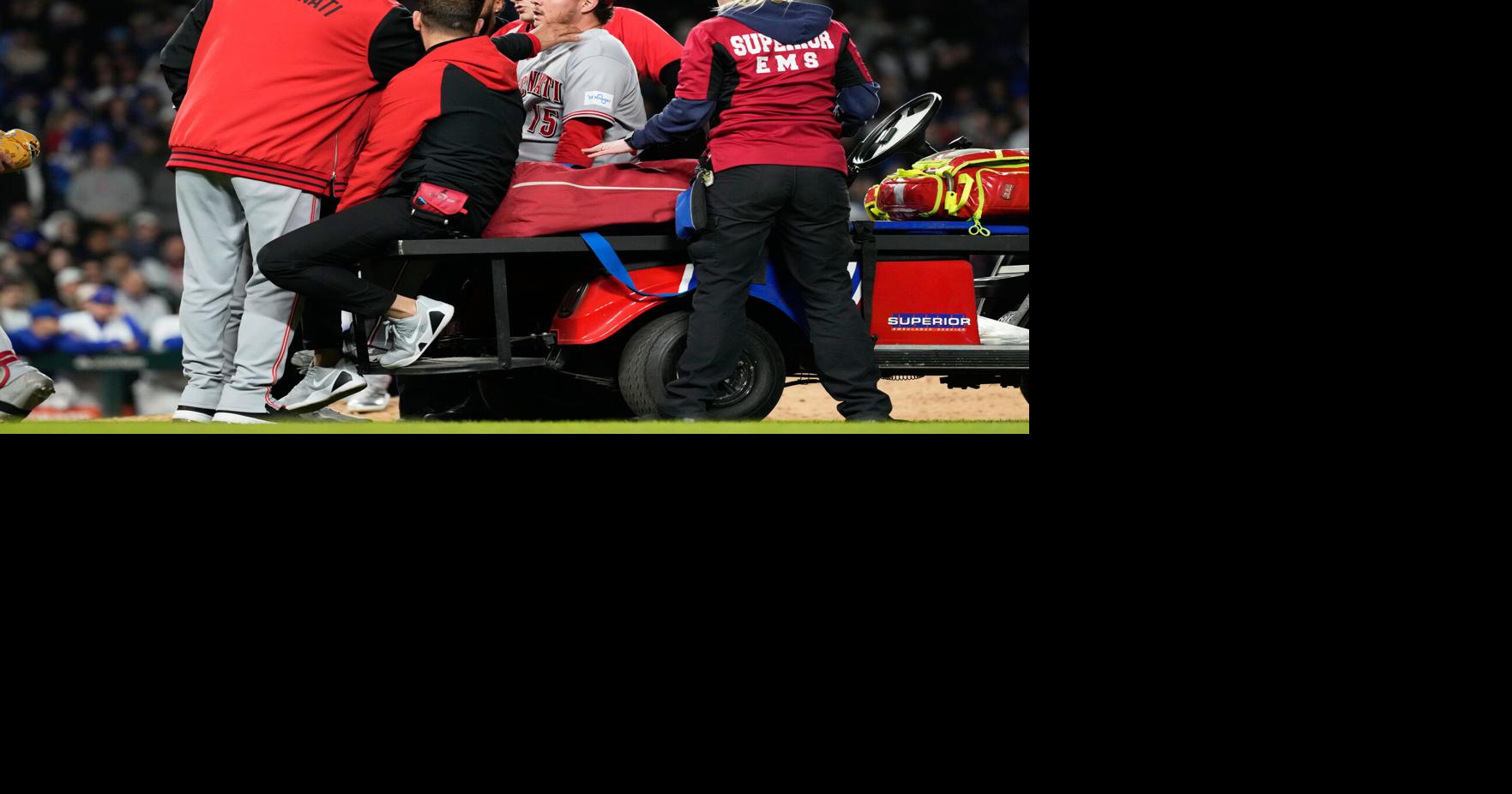 Reds closer Emilio Pagán carted off with an apparent left hamstring injury against the Cubs
