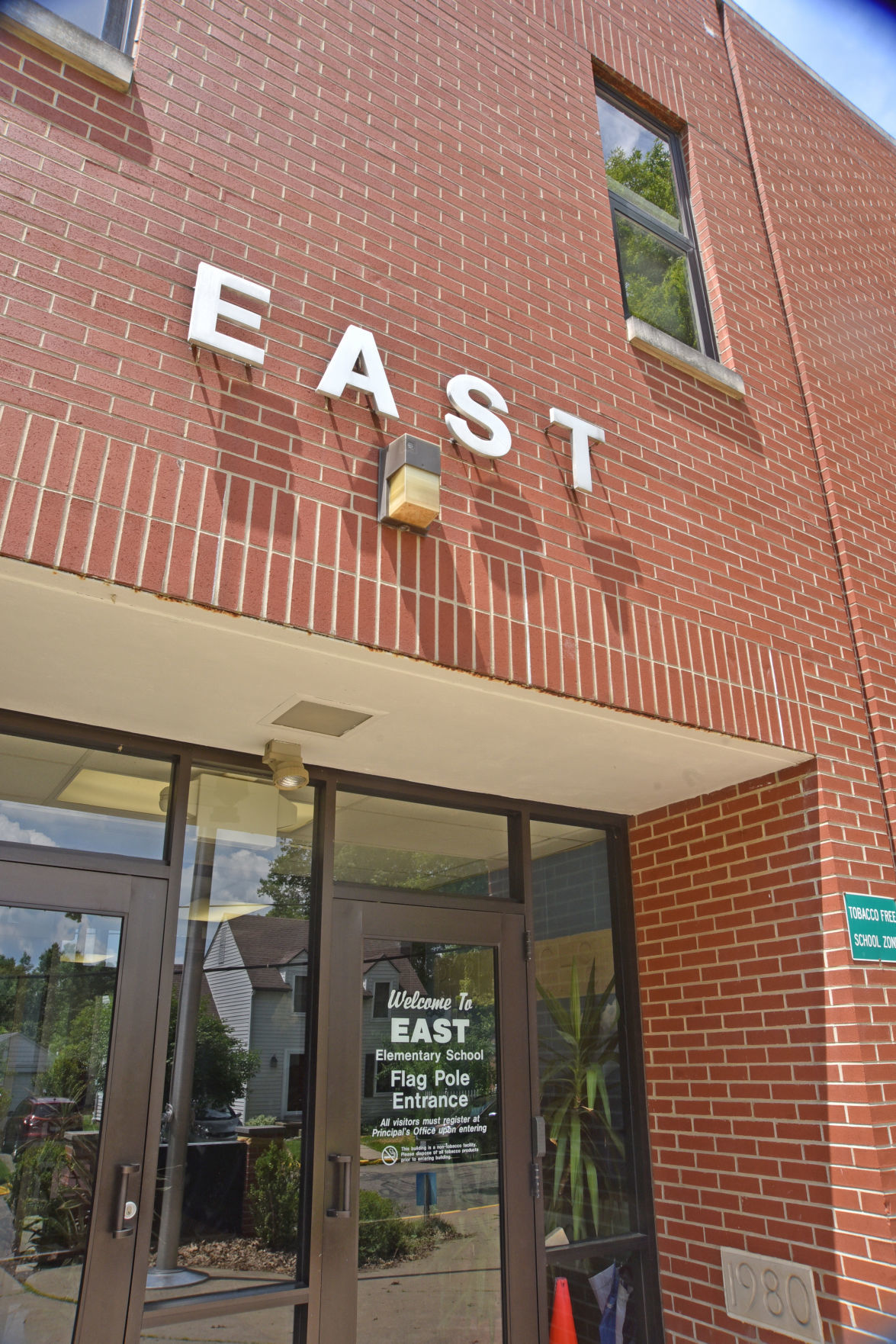 Column This is what the new elementary school in Athens should be