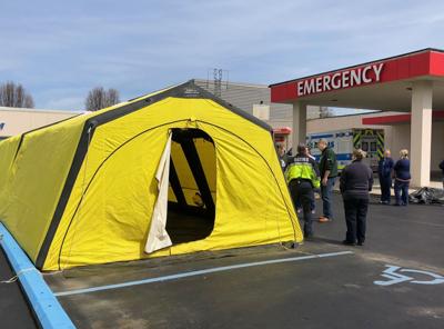 Prepping For Covid 19 Triage Tents Go Up At O Bleness Local News Athensnews Com