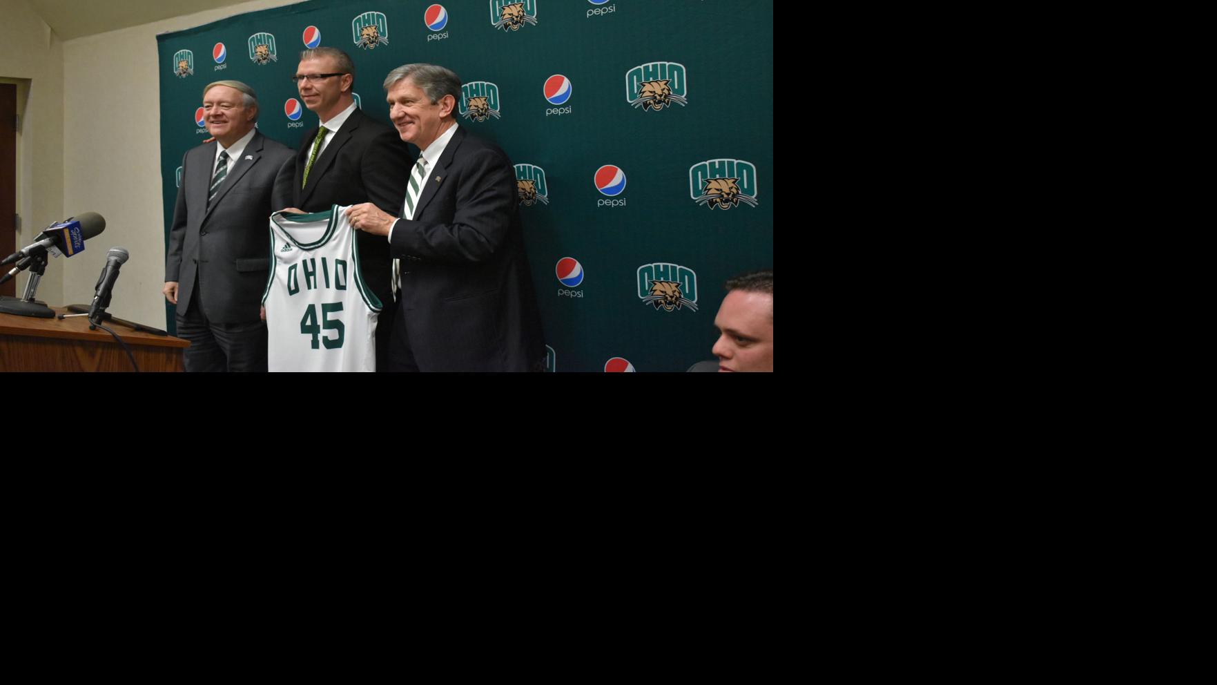 Ou Welcomes Home New Men S Basketball Coach Campus News