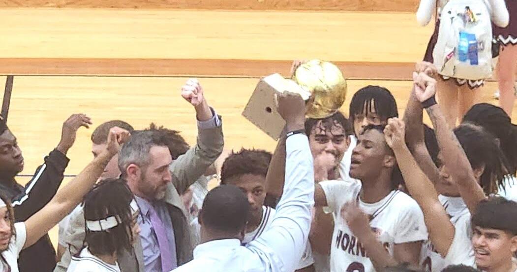 Sports: Athens stifles Sunnyvale to win Area round