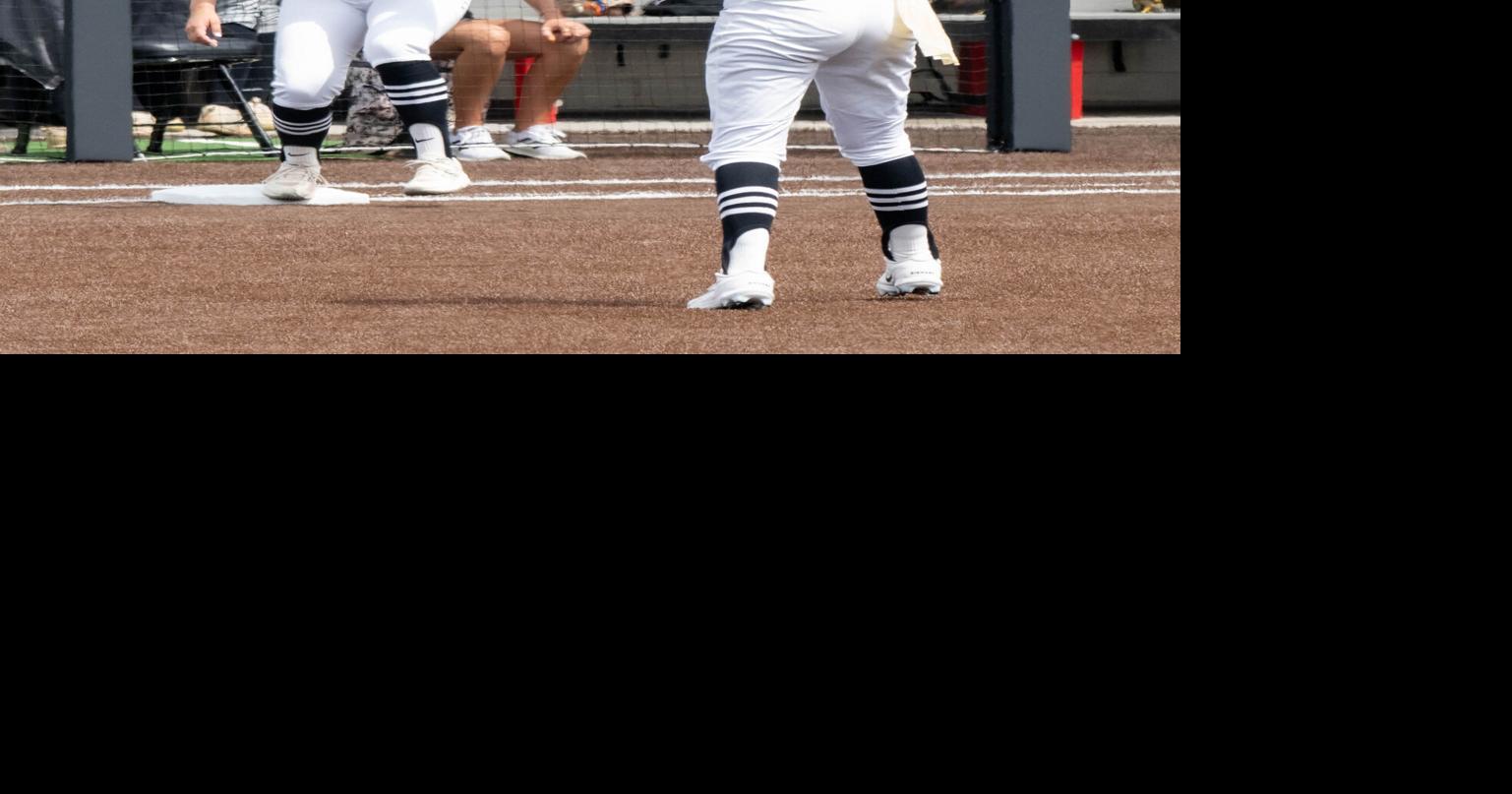 Sports: TVCC infielder gets Gold Glove Award