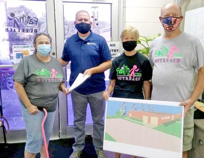 8-29-20 FBC Malakoff Donates to Faith in Action 2.jpg