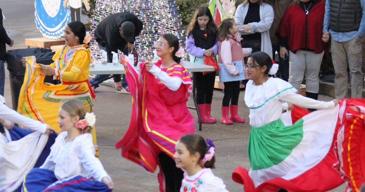 Athens gears up for holiday events