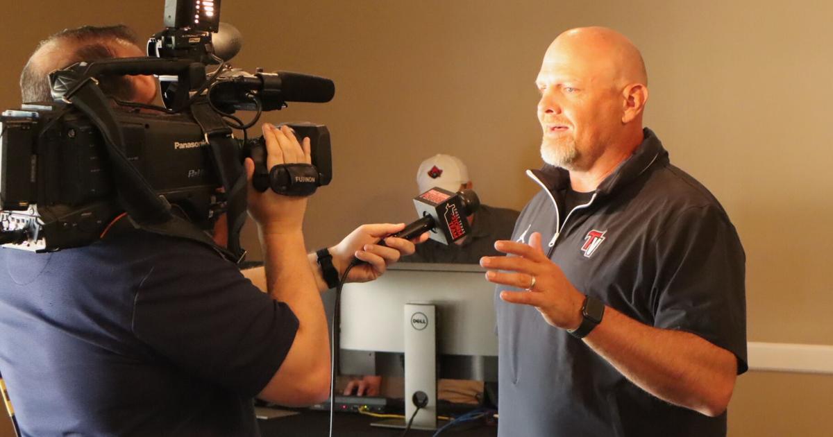 Sports: Junior colleges preview teams at Media Day