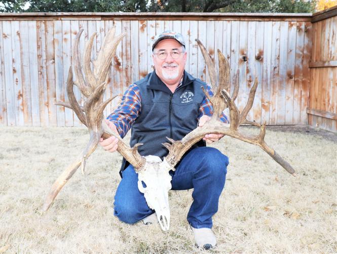 Boss Buck: Free ranging mule deer “Hank” nails down state record title, Sports