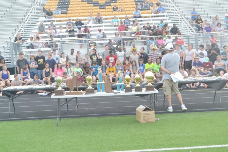 Malakoff honors athletes with an outdoor bash Sports