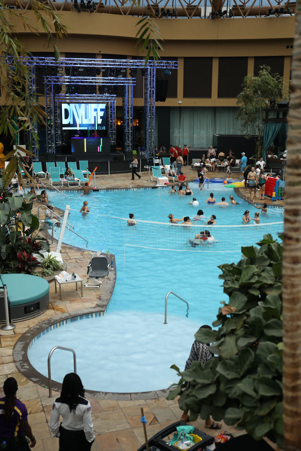 Daylife pool party at "The Pool" Harrah's AC