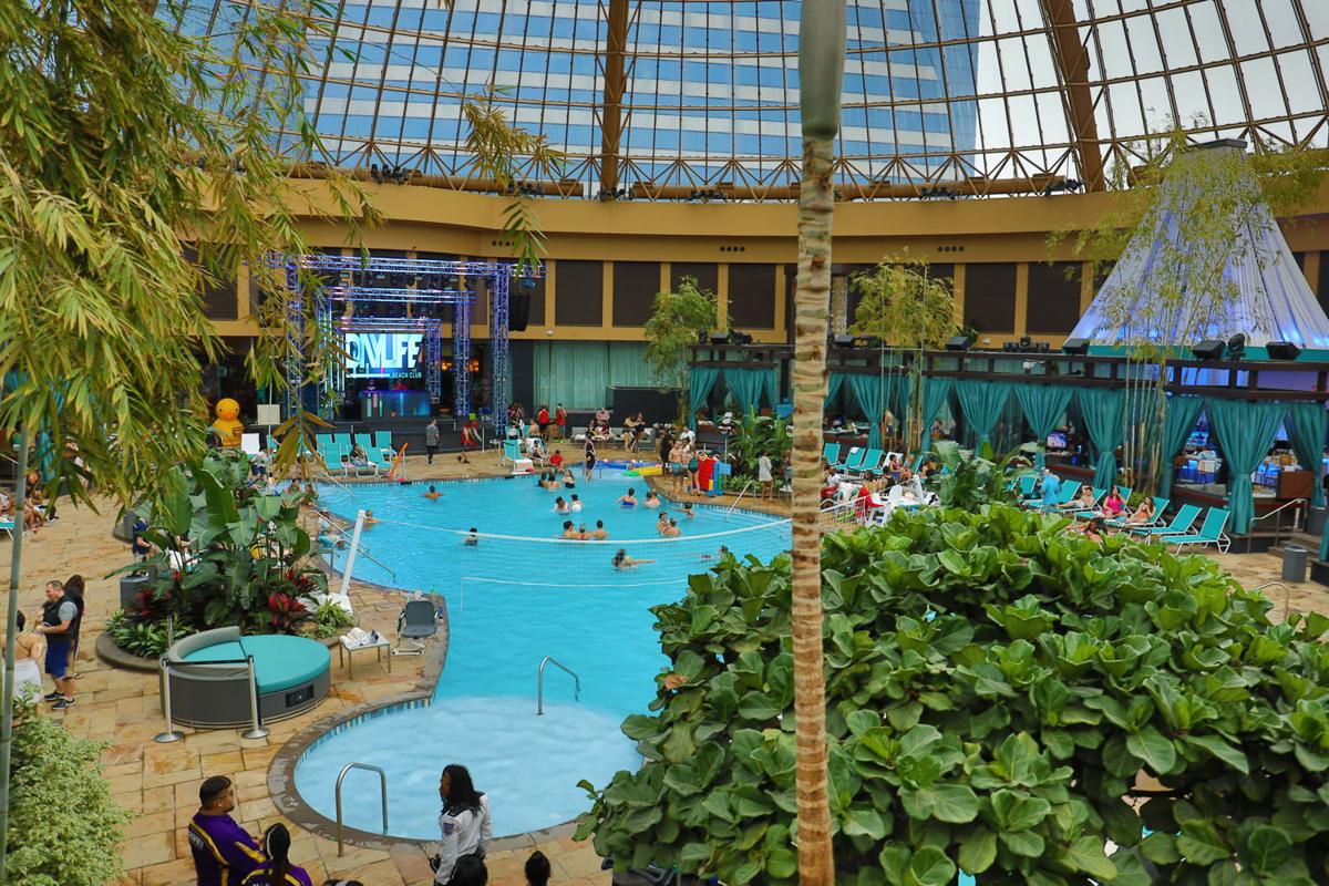 Daylife pool party at "The Pool" Harrah's AC