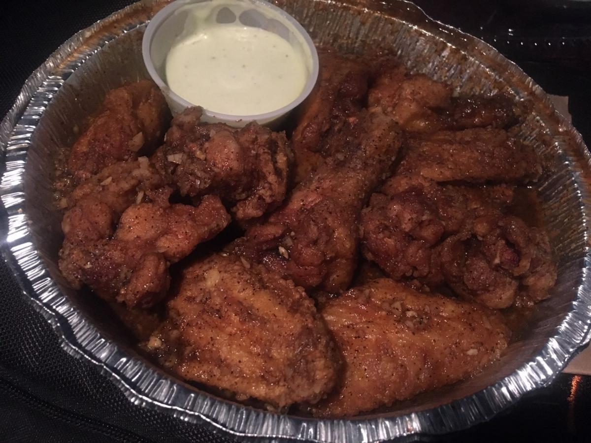 El Coyote wings