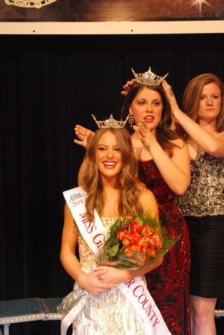 Metuchen youngster, crowned Miss New Jersey Grand Ambassador, gives back to  community 