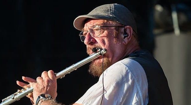 Concert Review: Ian Anderson's flute hits the highs, but his voice can't