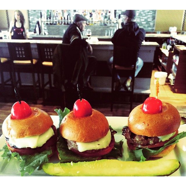 5 things to know about Hangtime Bar & Grille Arts and Entertainment