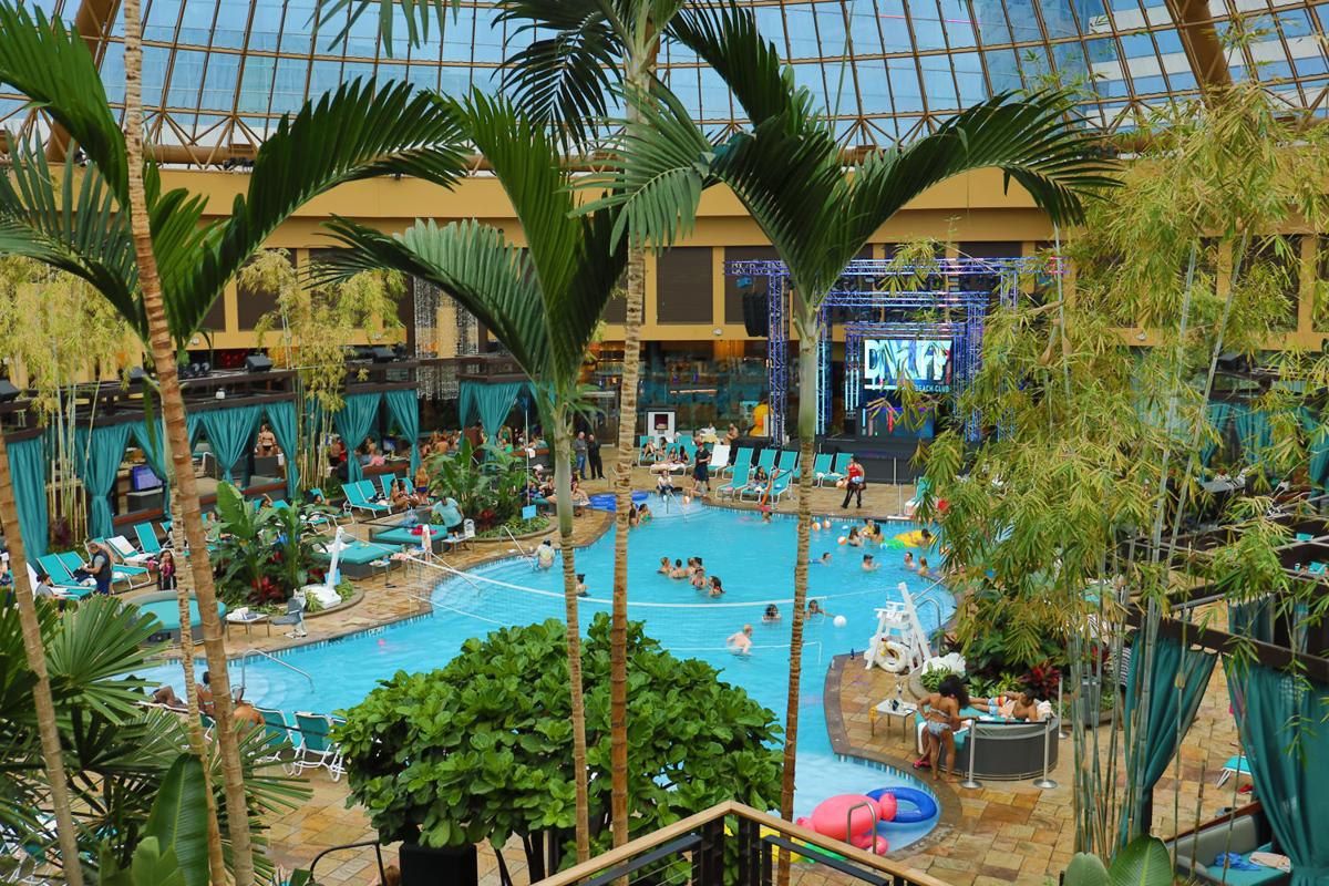 Daylife pool party at "The Pool" Harrah's AC