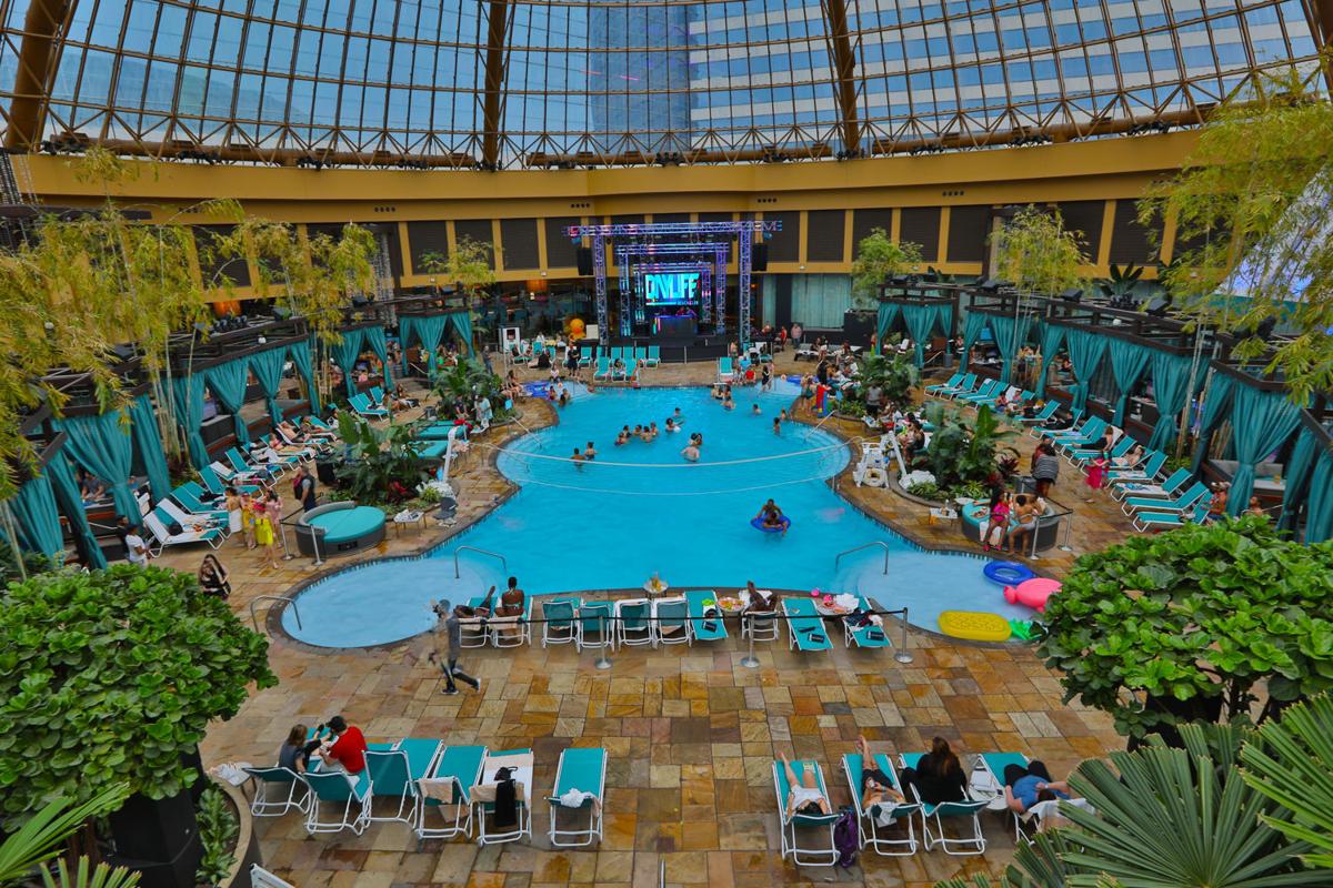 Daylife pool party at "The Pool" Harrah's AC