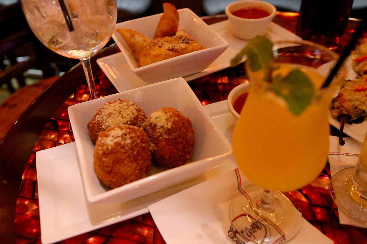 Five reasons that Golden Nugget has the best Happy Hour in A.C. Food