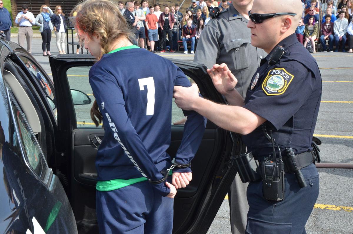 'Make the right choice' Skaneateles students learn lesson in mock DWI crash presentation News