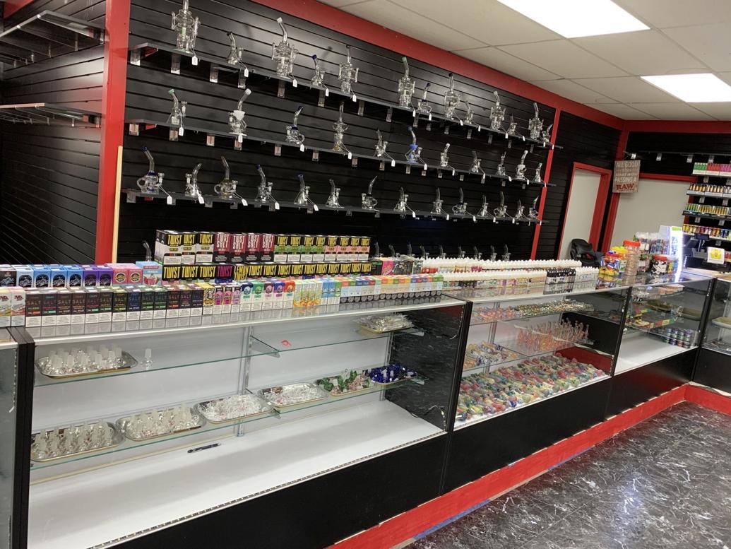 Gallery Two smoke shops open in Auburn