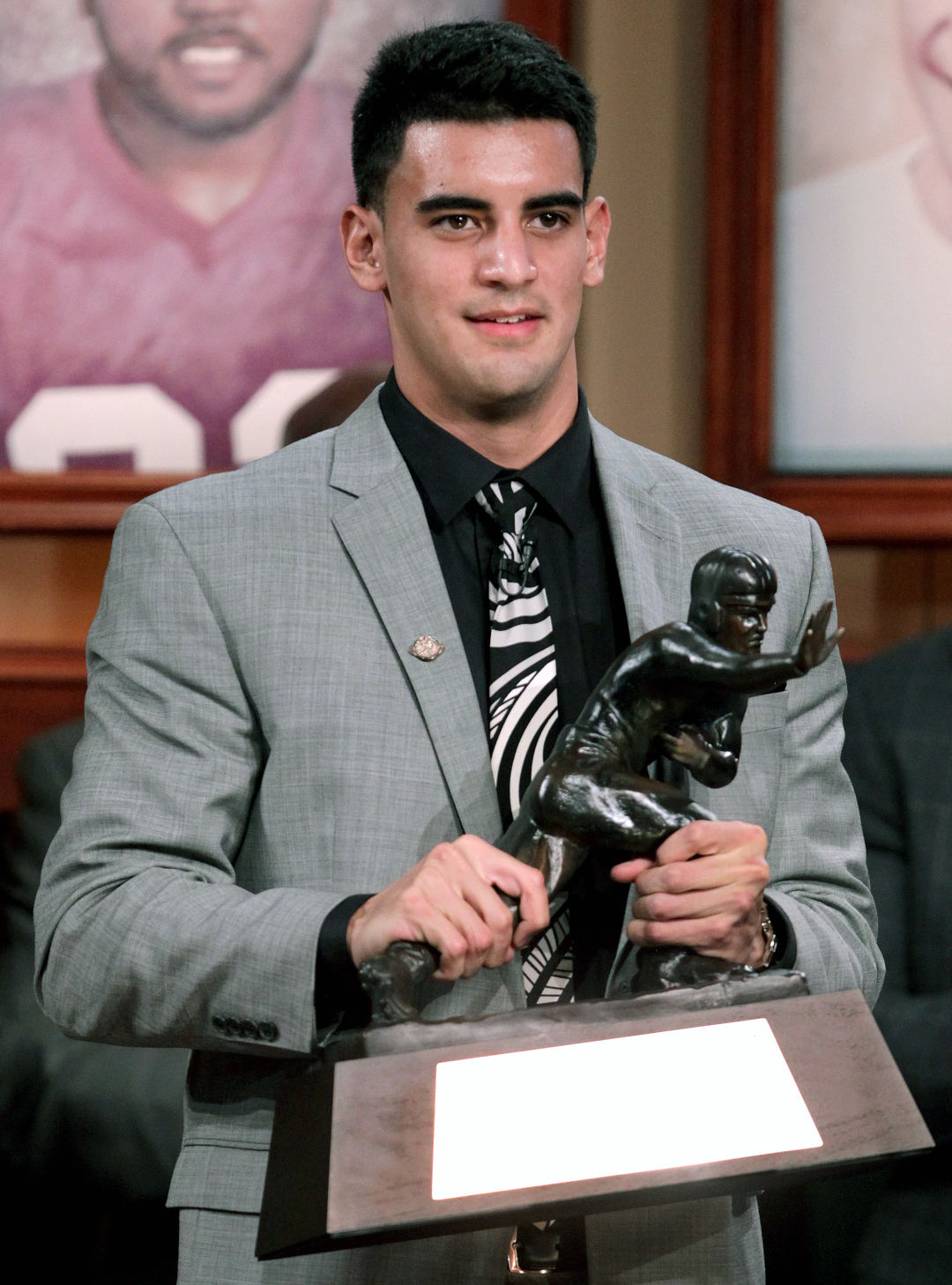 UPDATED: Oregon QB Marcus Mariota Wins Heisman Trophy | Local Sports ...