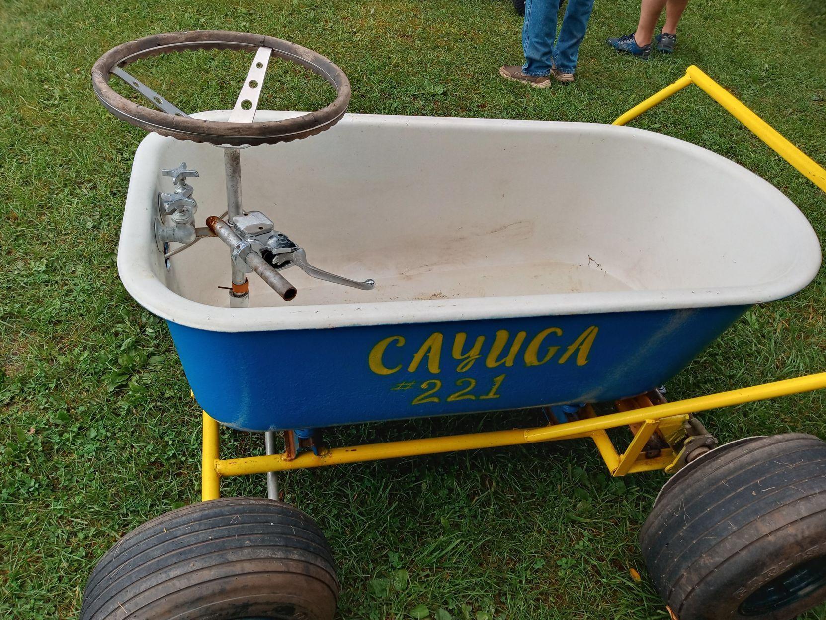 Bathtub races, parade entertain at Fillmore Days in Moravia