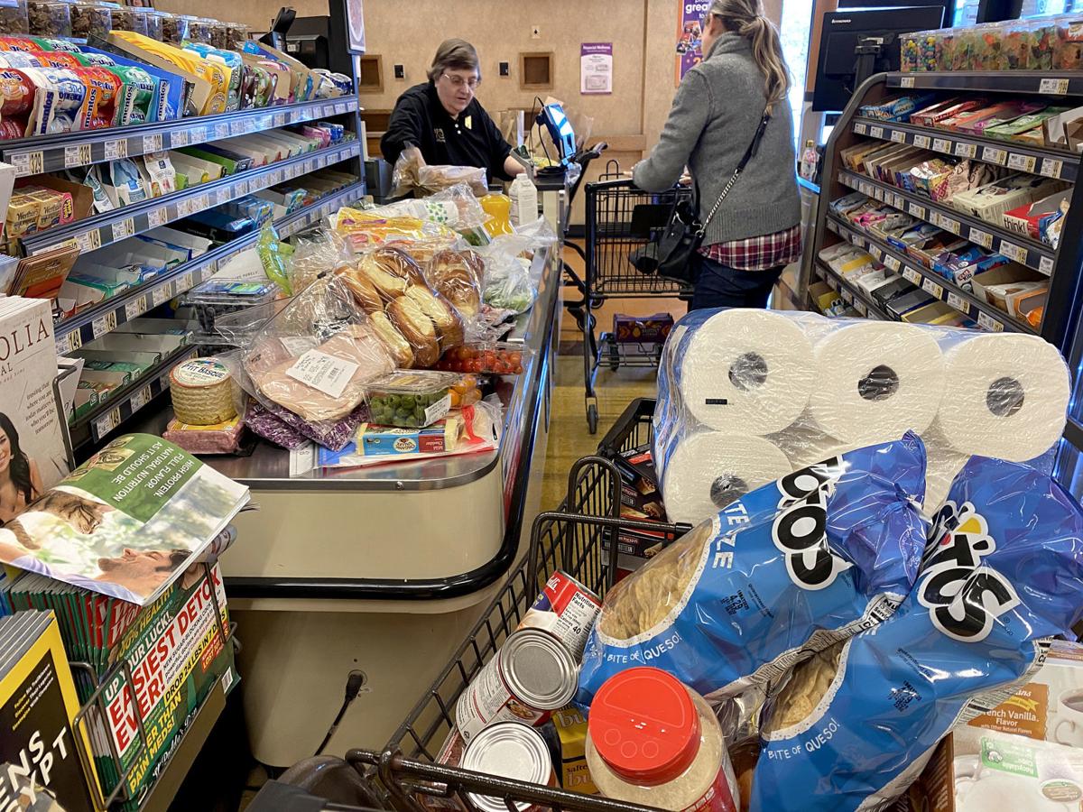 Auburn Area Supermarket Employees Get Ok To Wear Protective Equipment Due To Covid 19 Local News Auburnpub Com