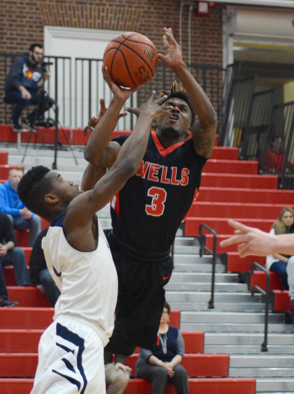 Wells College Men S Basketball Team Edges Penn State Abington In