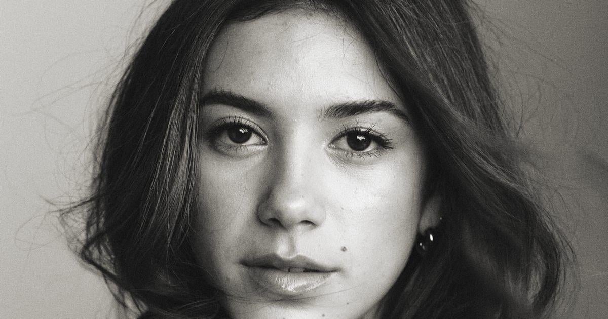 Go away with ... Scarlett Estevez