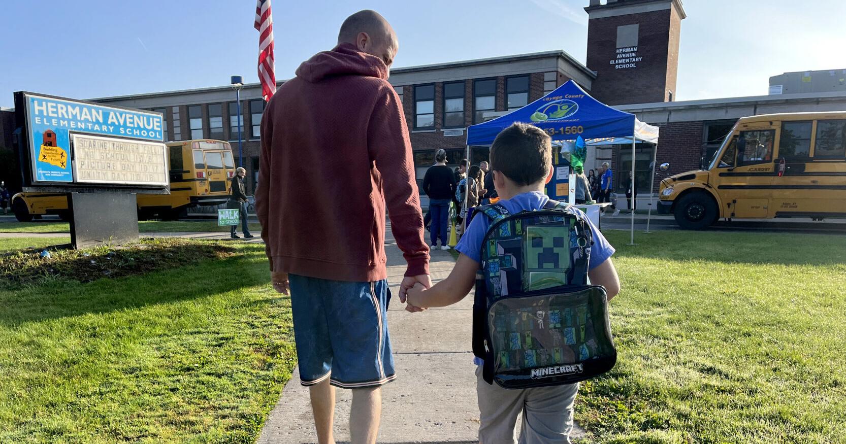Gallery: Walk To School Day in Cayuga County - Vimarsana News