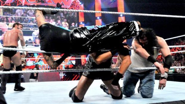 Wwe Raw Recap Rey Mysterio Returns To Help Cm Punk And Daniel Bryan Fight Off The Shield And The Wyatt Family Powerbomb Post Auburnpub Com