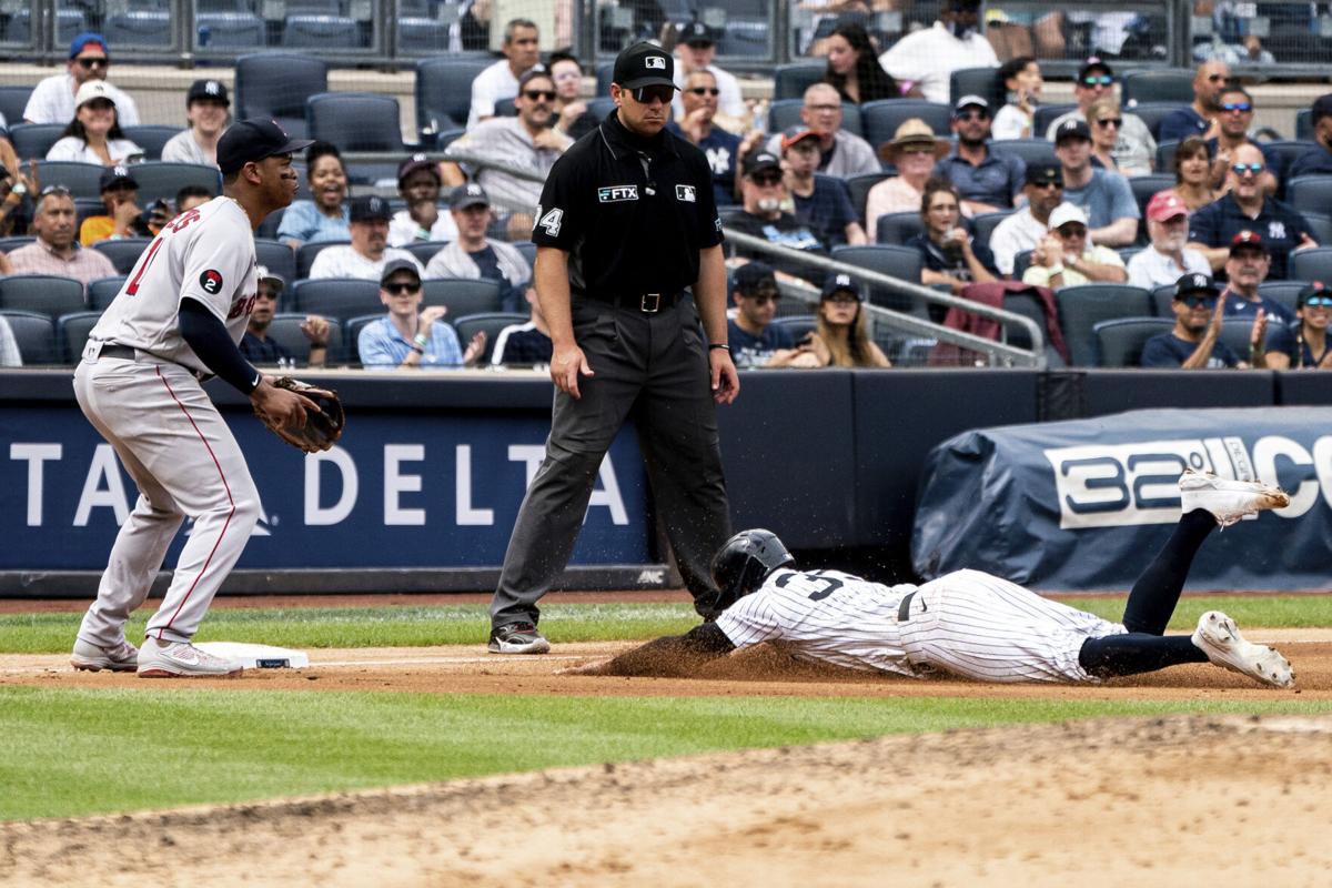 Tim Locastro tears ACL making leaping catch at the wall vs. Red Sox 