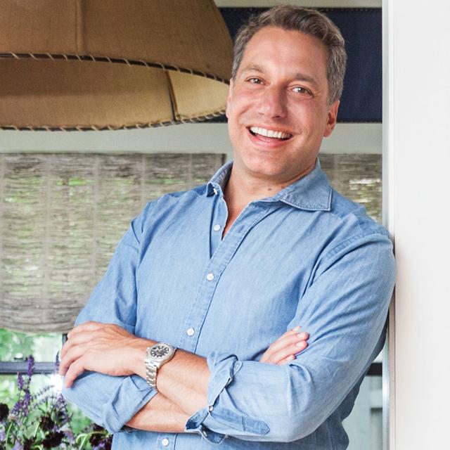 Guest bartenders Thom Filicia, Jeanne St. Claire to