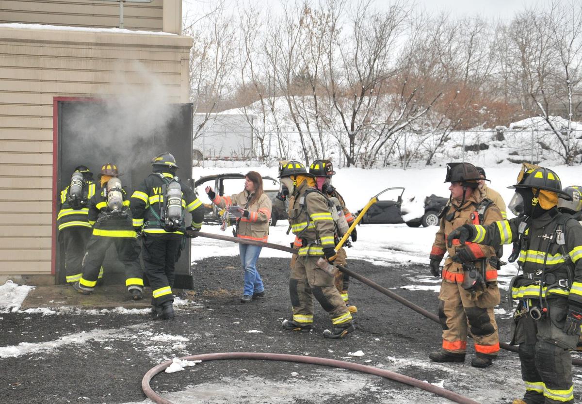 Volunteer firefighters take indoor emergency training in Auburn Local