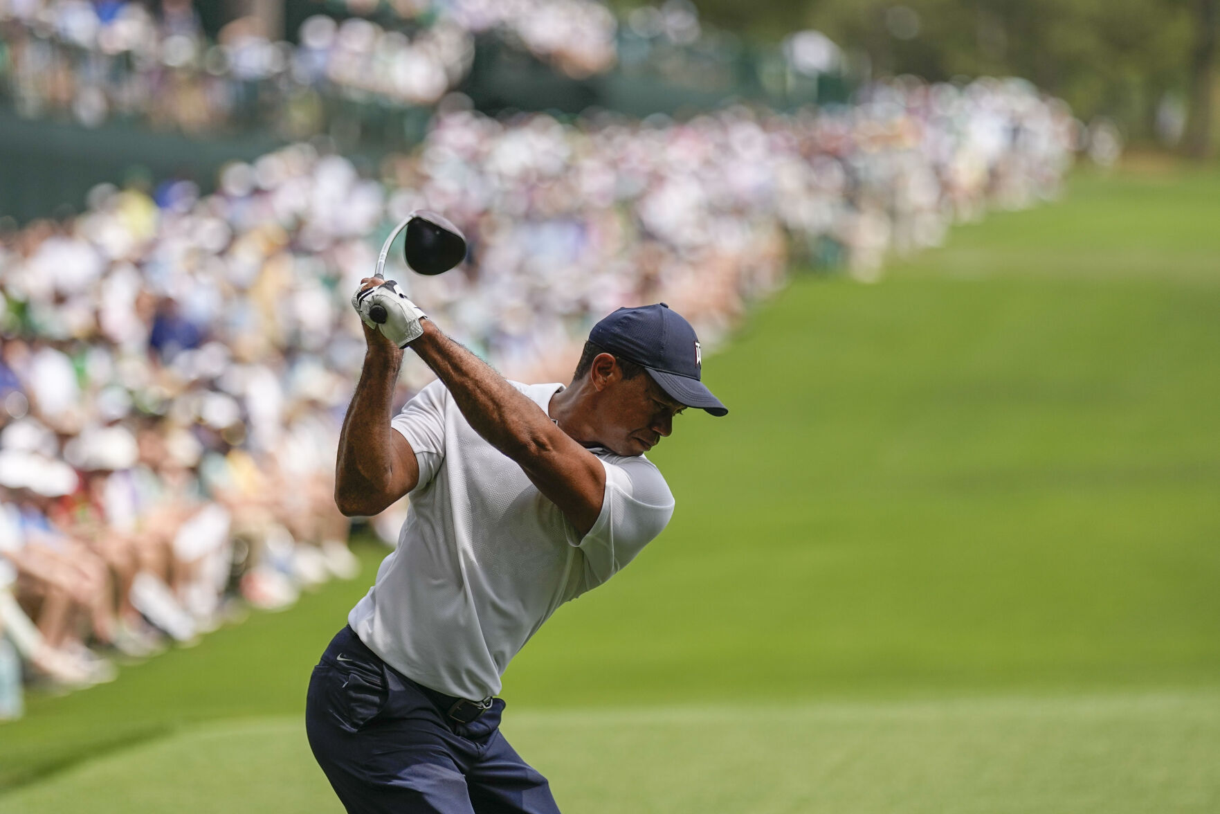 Tiger Woods painful Masters walk results in opening 74 picture