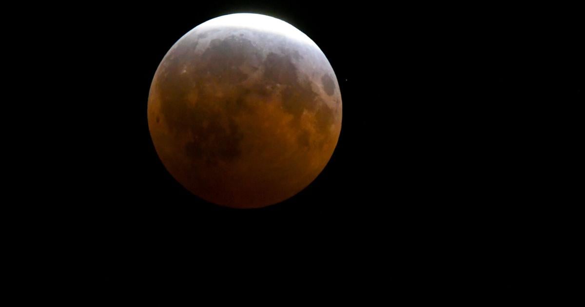 Partial Lunar Eclipse.JPG
