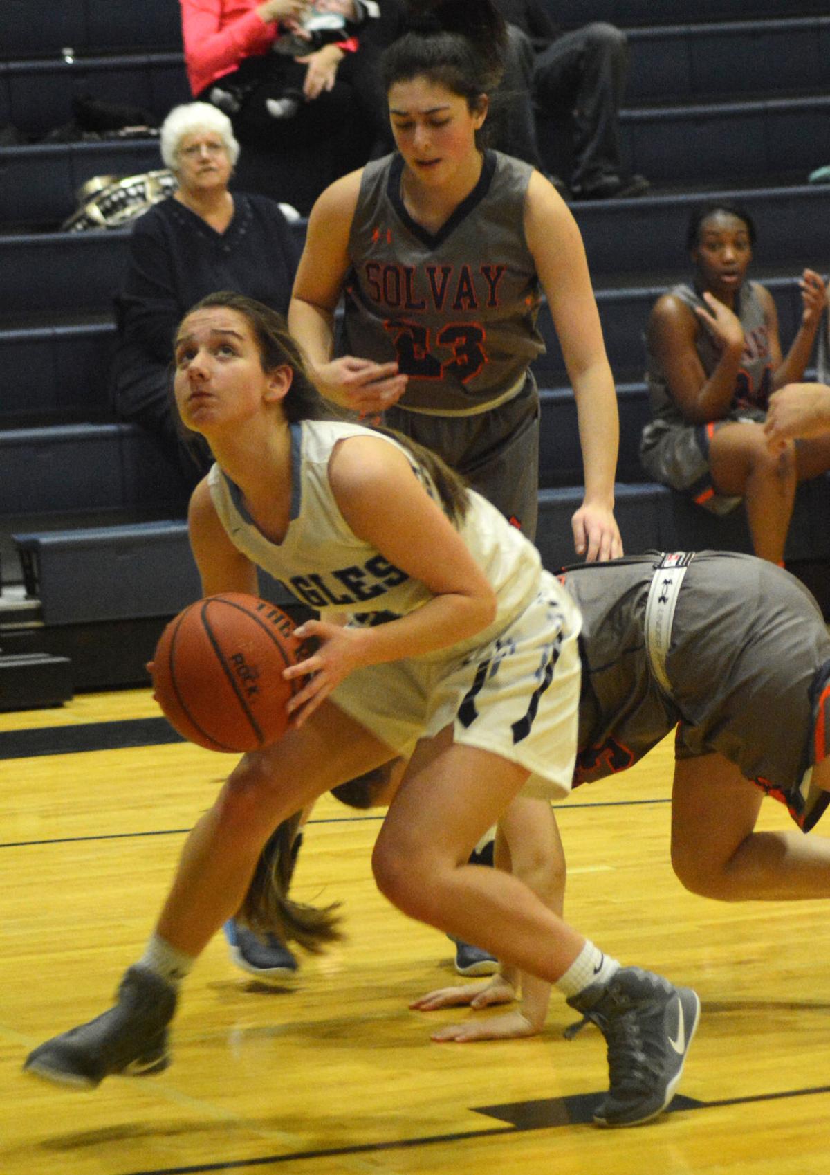 JordanElbridge girls basketball falls to Solvay on basket in final