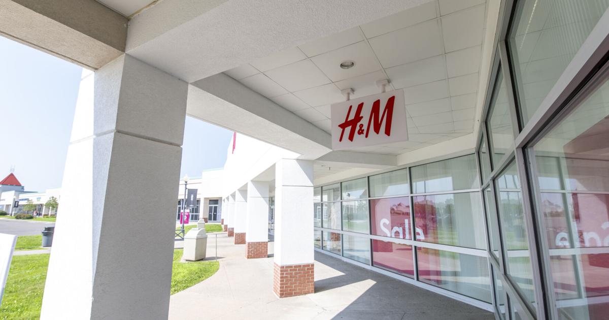 Waterloo Ridge Mall Waterloo Premium Outlets mall changes name